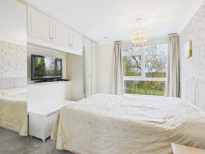 Bedroom- click for photo gallery